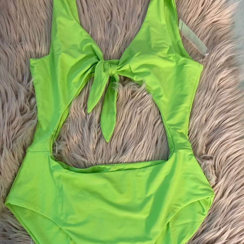Fused Hawaii one piece swimsuit size large in be bright, NWT and liner